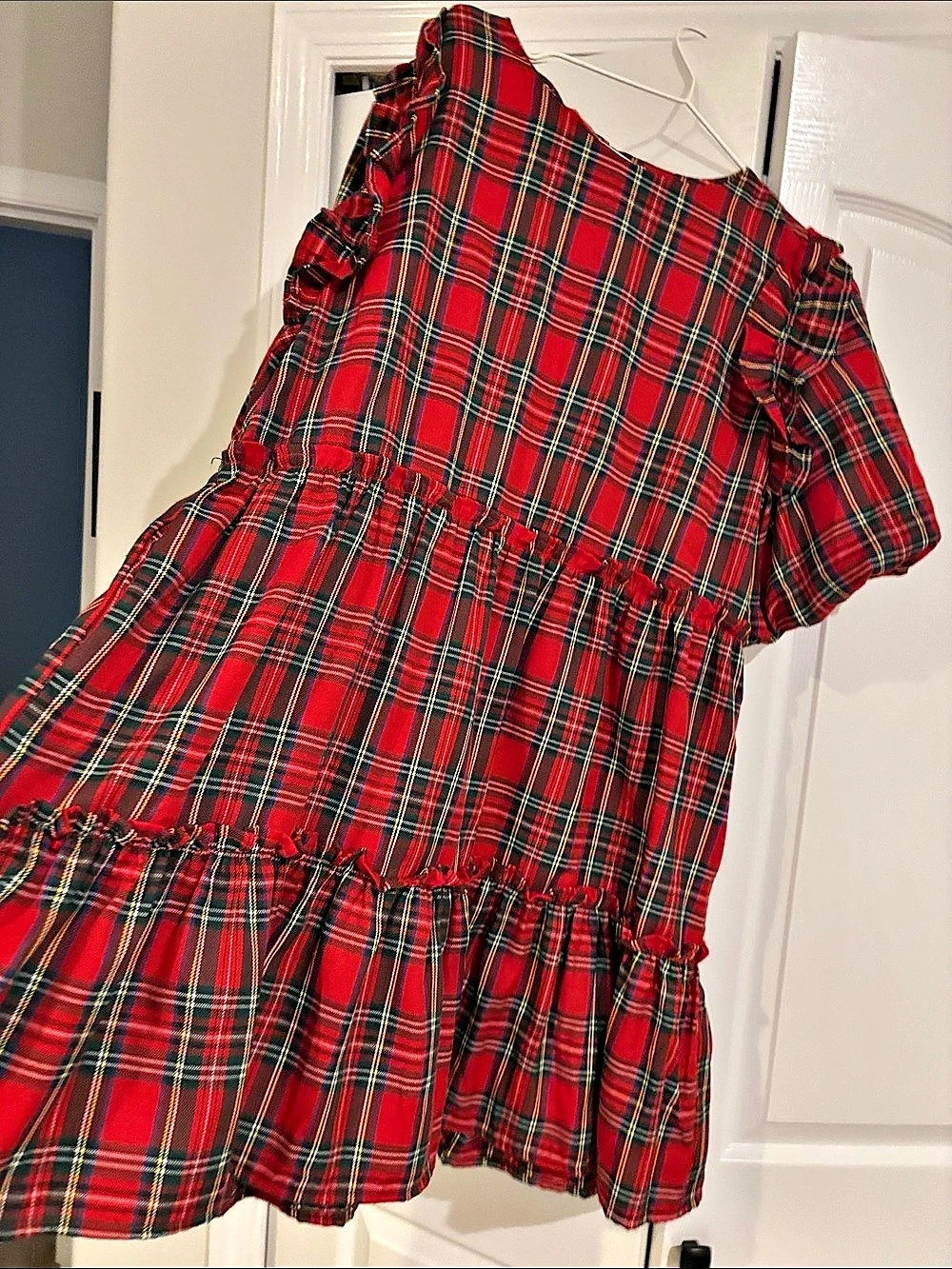 Entro Holiday Plaid Short Sleeve Dress in Red & Green